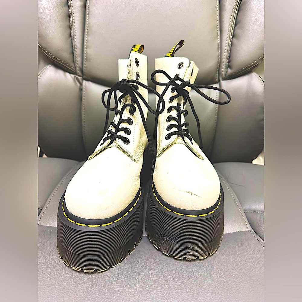 Platform White Dr. Marten Women’s